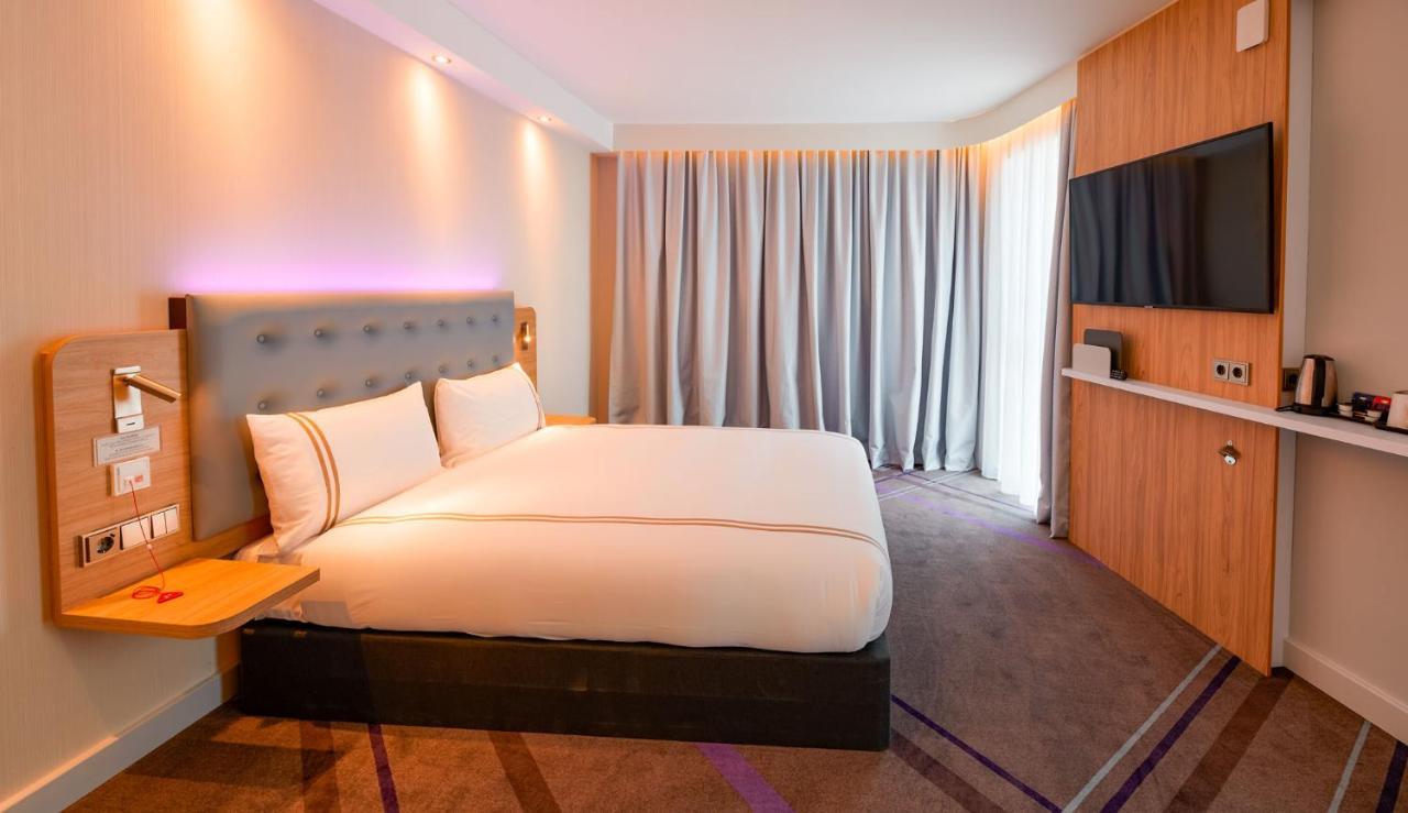 Premier Inn Mannheim City Centre Экстерьер фото