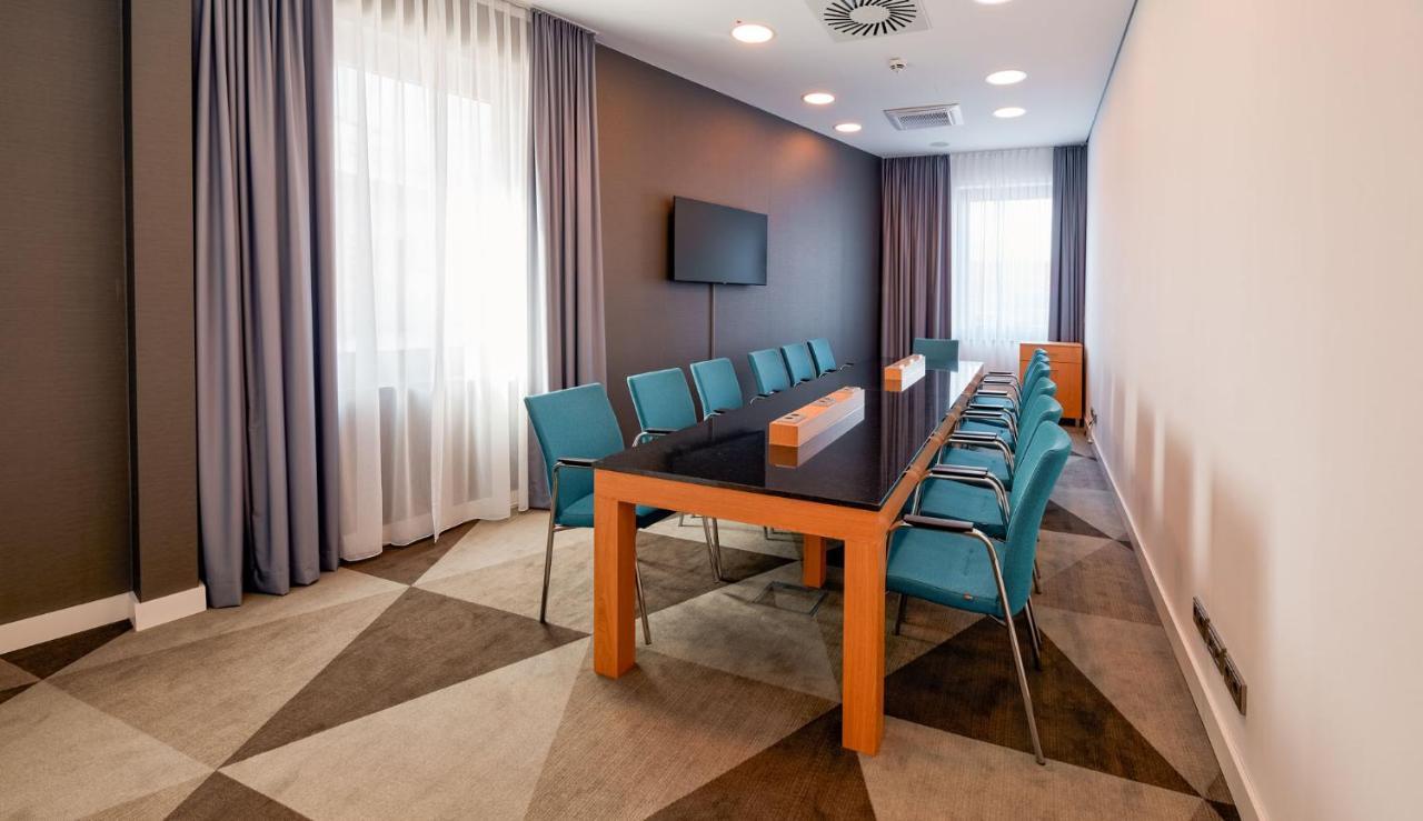 Premier Inn Mannheim City Centre Экстерьер фото