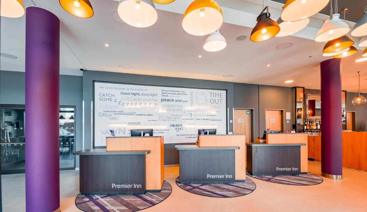 Premier Inn Mannheim City Centre Экстерьер фото