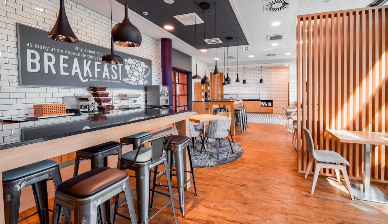 Premier Inn Mannheim City Centre Экстерьер фото